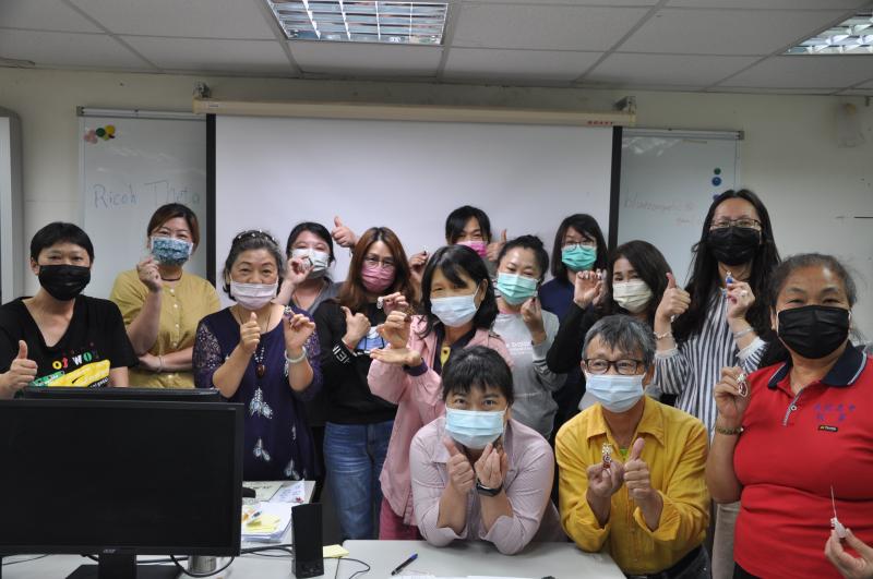 新民綠工藝學員合照