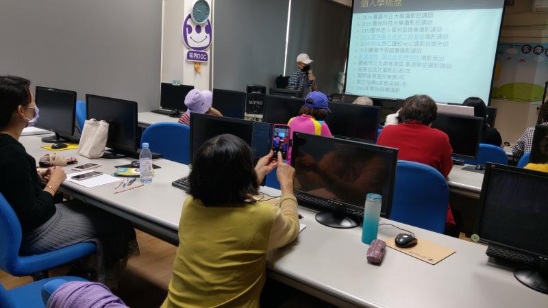 講師:陳時儂(馬丁)老師   上課地點:林內數位機會中心、林北村觸口、林內驛站。上課日期:4/8、4/15、4/22日上午8:30~11:30