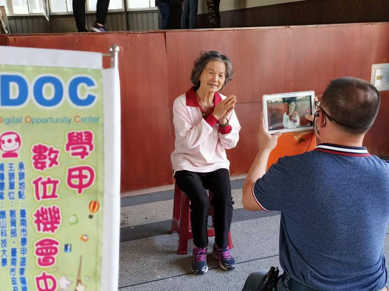 學員拍攝人像作貼圖