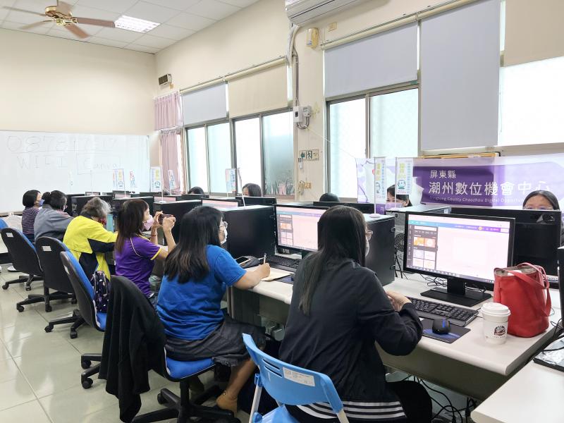 母親節賀卡設計，將最喜愛的照片置入卡片中。