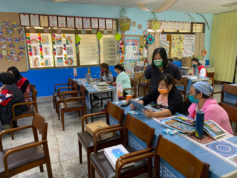 講師巡視學員操作狀況