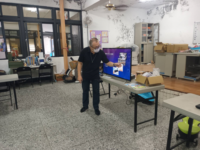 講師透過ppt讓學員能夠具體了解