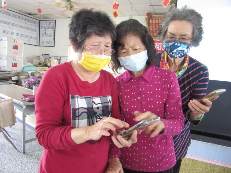 超暖心的大林數位機會中心,提供偏鄉民鐘免費學習的資源!