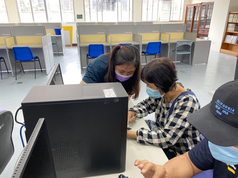 講師教大家美圖秀秀的功能2