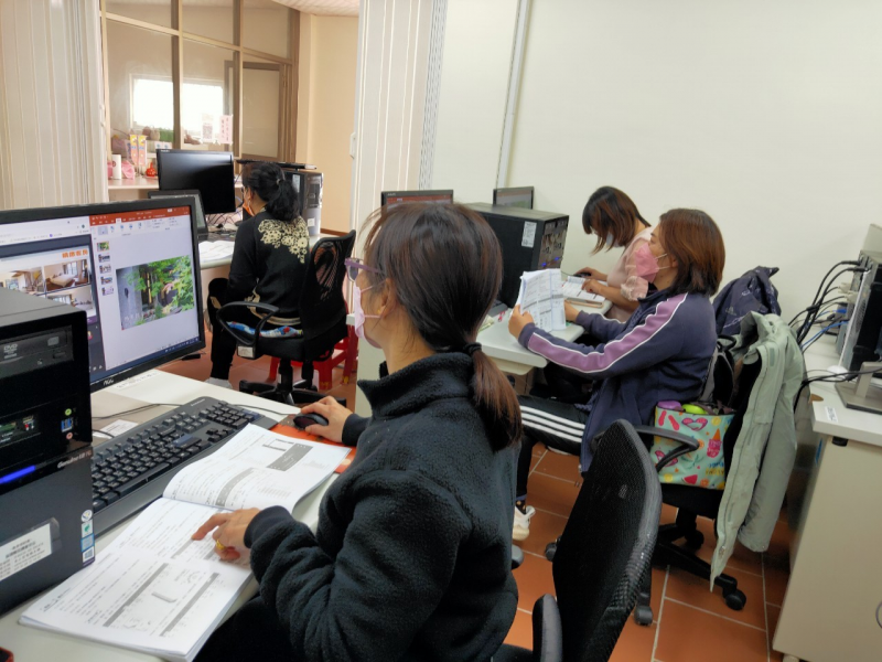 簡報編輯設計、美化簡報應用