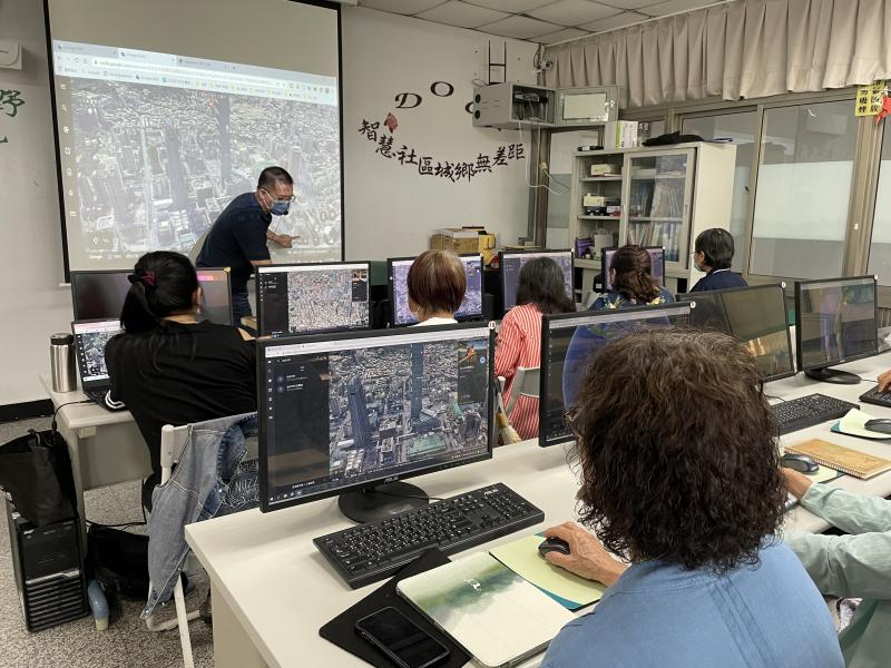 利用google地球觀看  台北101景象