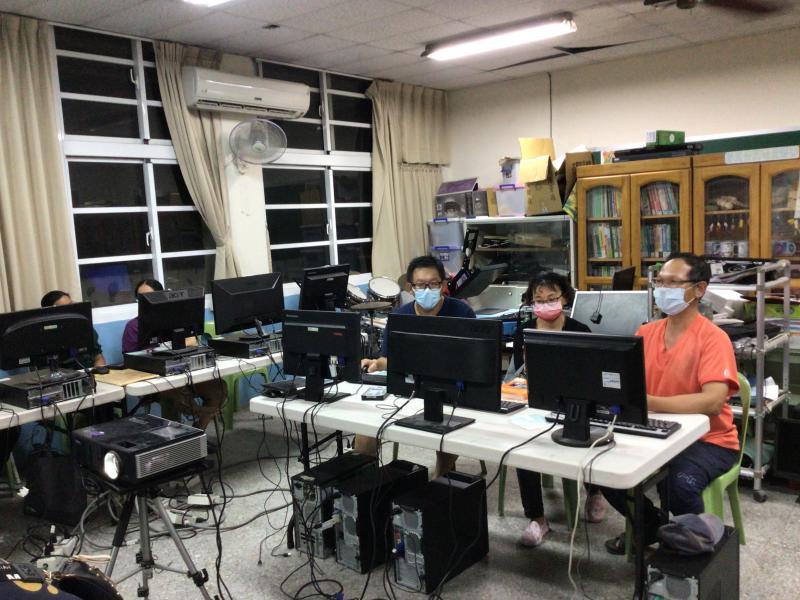 學員上課交貨便資料查詢畫面