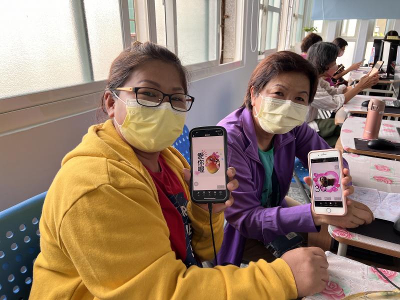 學員運用line拍貼進行貼圖設計