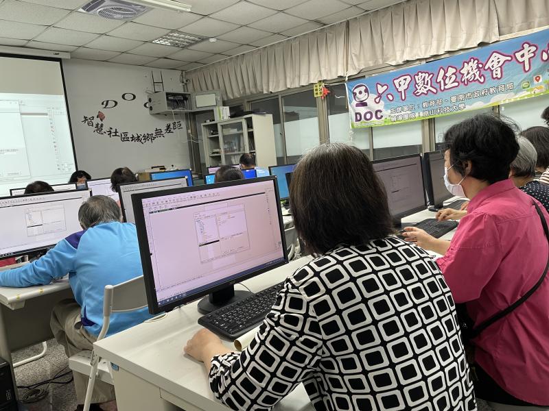 老師利用photo cap軟體教學