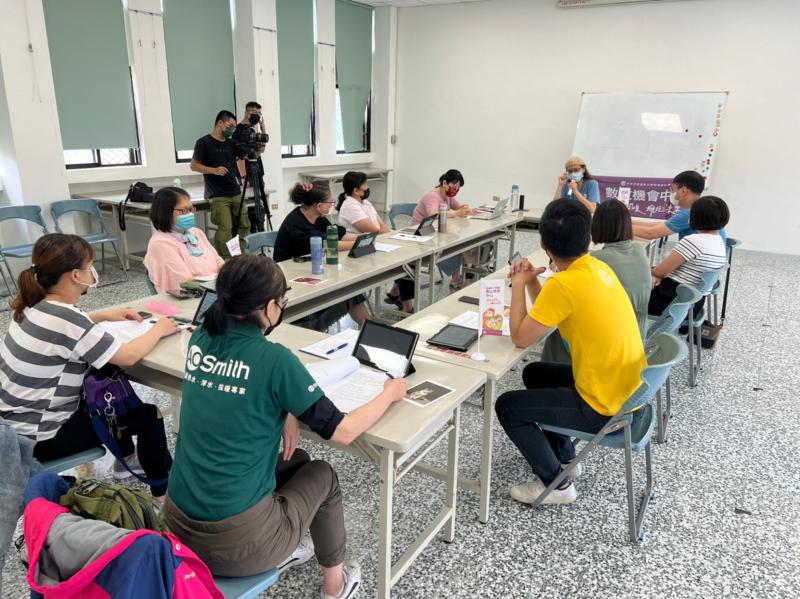 疫情期間學習使用線上圖書館最方便