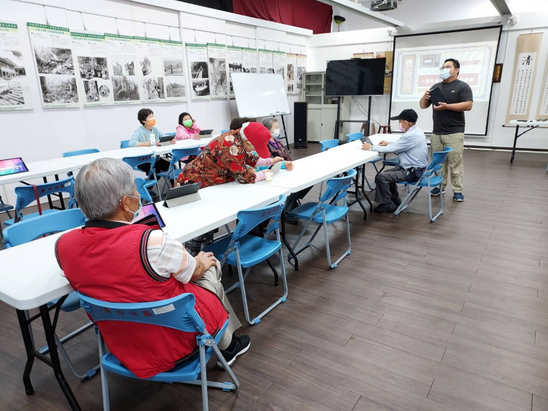 透過手機APP，在家就可以自己練歌，活動時還能在大家面前表現一首