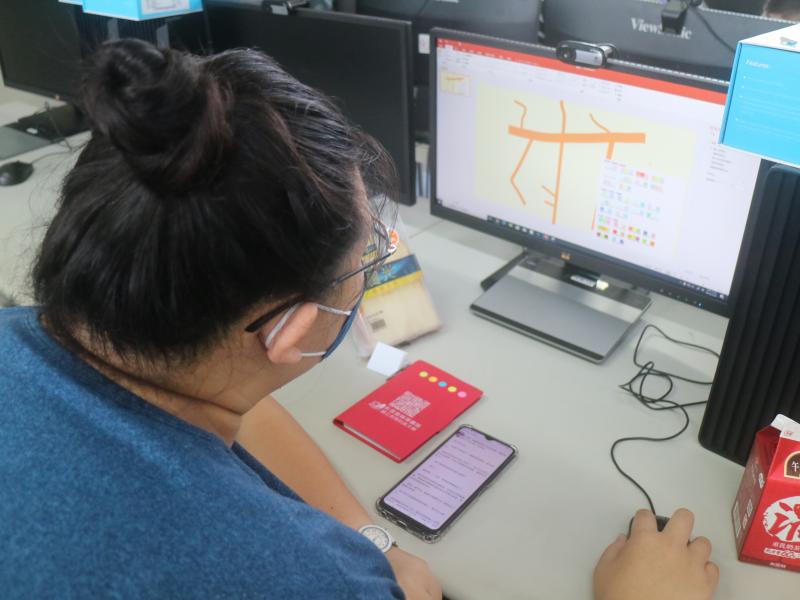 學員應用PPT軟體先繪製出自己的地圖.