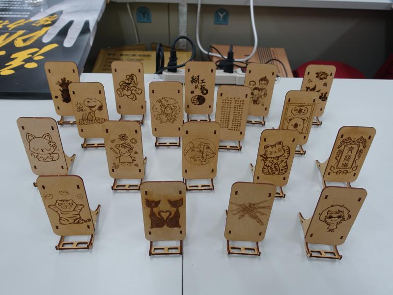 學員雷雕作品組合