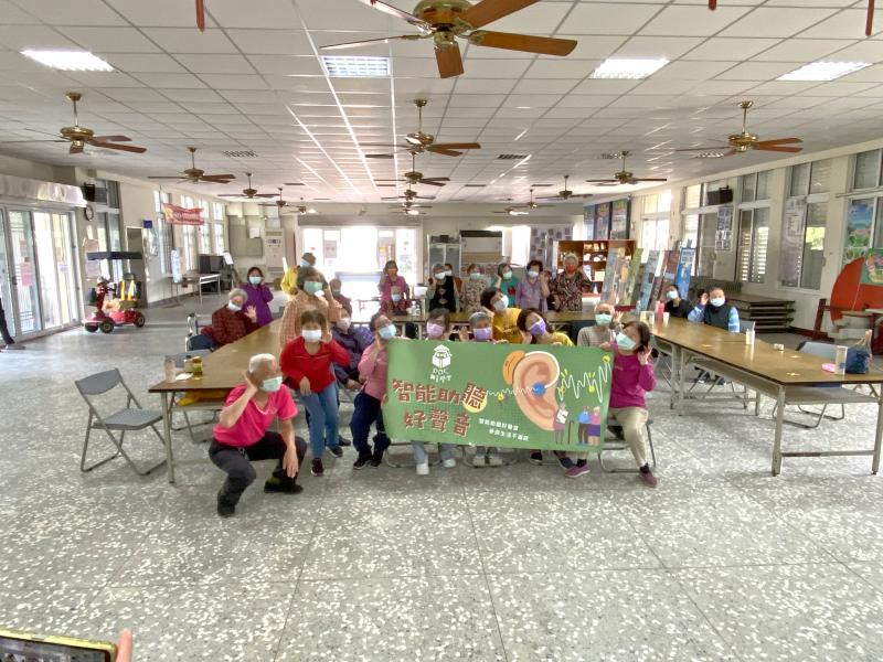 智能好聲音學員老師大合照。