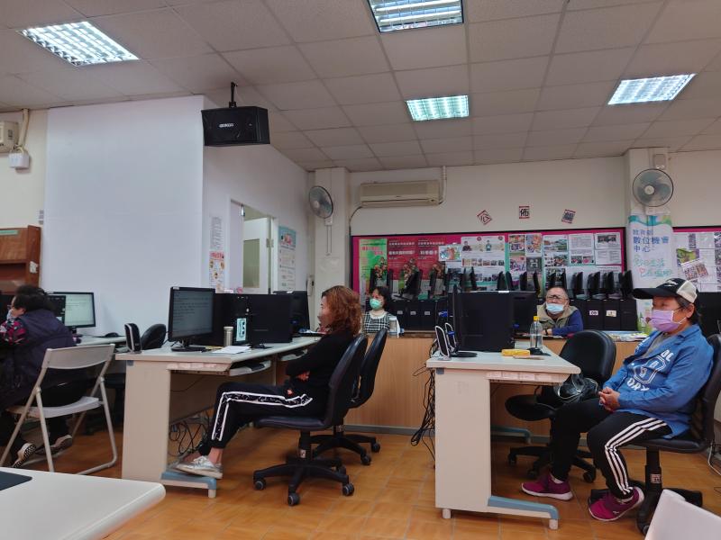 看學員對理財課程的專注