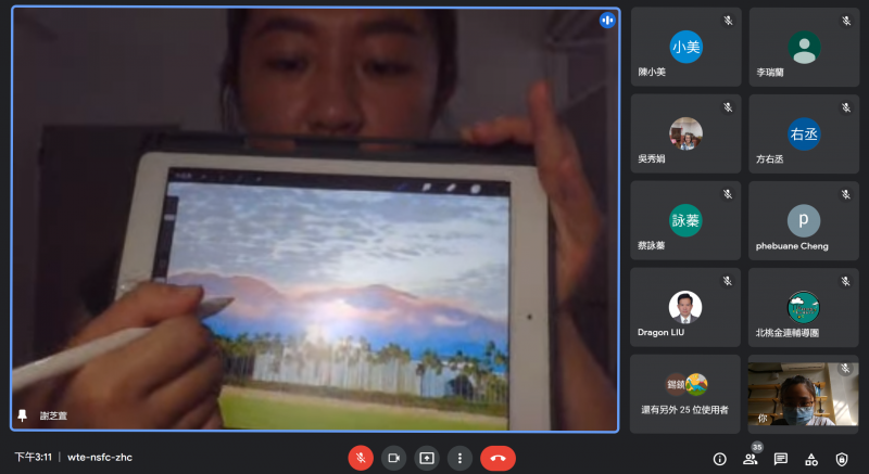 示範平板或手機繪製繪本分鏡可以先加入照片作為底圖，簡易先繪製個物件的位置設計初版分鏡圖