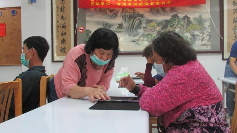 想瞭解自己過去就醫用藥情形，可用「健康存摺」瞭解自己的就醫紀錄，在健康存摺功能中，可以查詢到疫苗接種／病毒檢測結果，還會特別註記疫苗廠商名稱