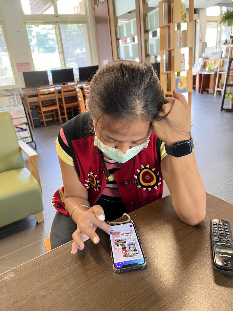 生日卡片「動」起來，學員為家中小朋友設計生日賀卡。