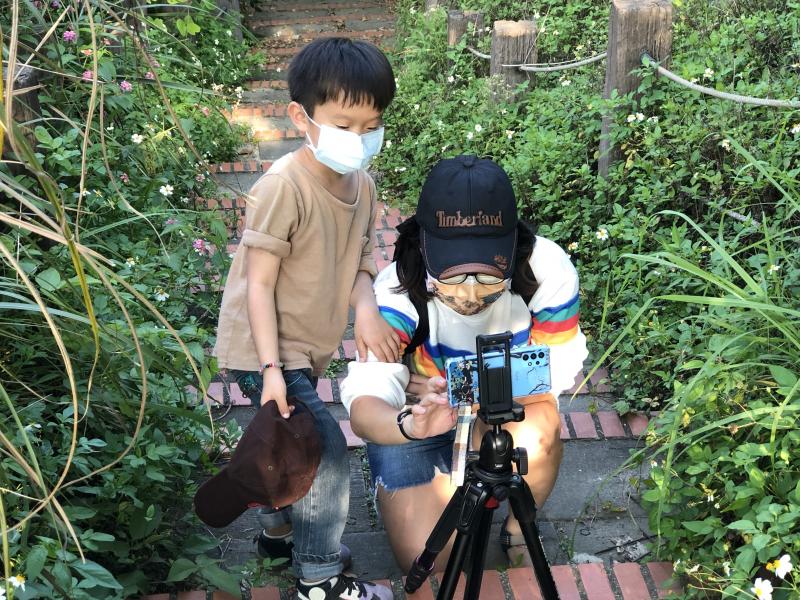 學員錄製縮時影片