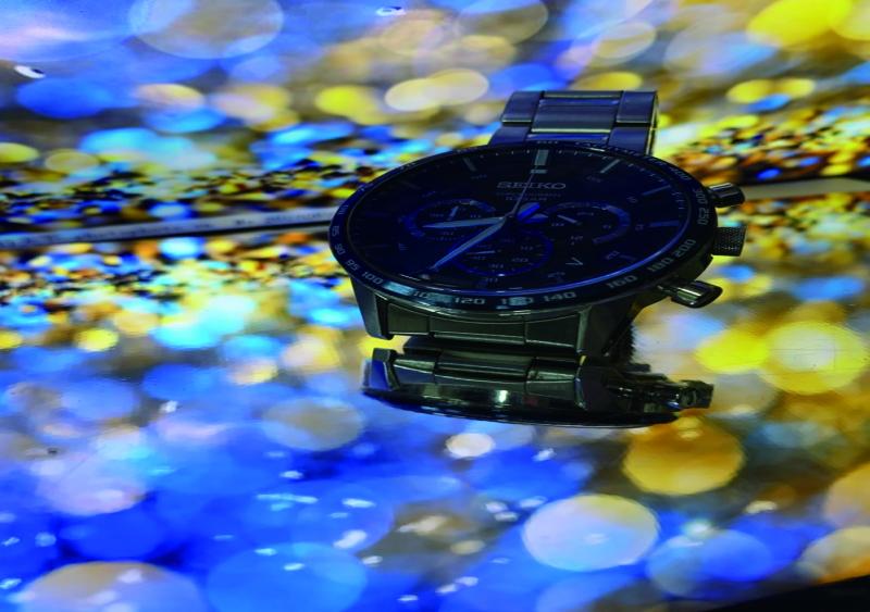 個人學習作品-光影應用拍攝手錶作品