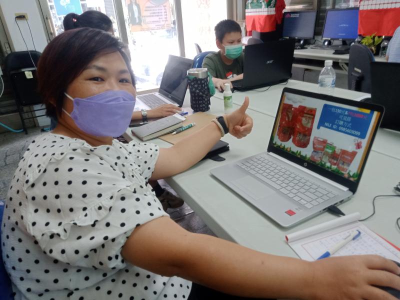 PPT也可以做出銷售產品的文宣海報喔