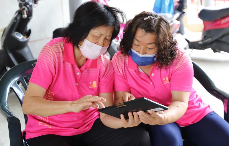 學員們認真學習互動熱烈!