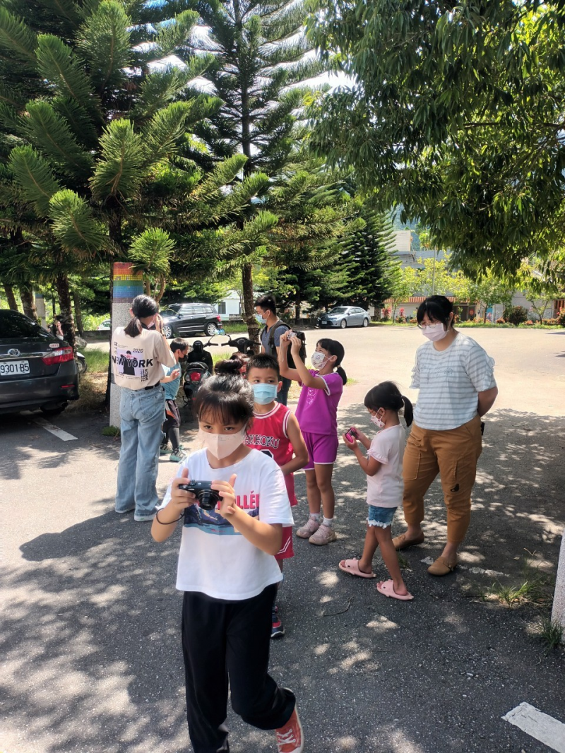 開始試拍囉!上下左右到處拍