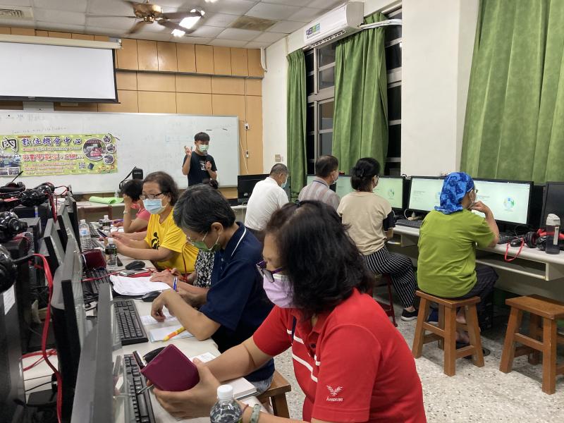 老師上課及學員學習情形