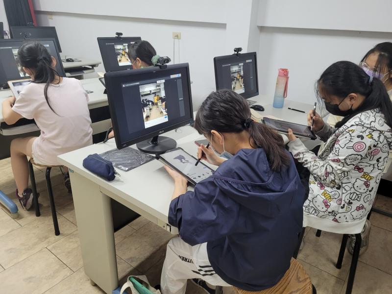 在教室裡教學AR