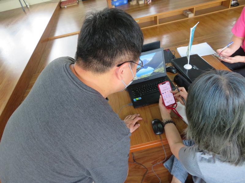 對於學員操作上的問題，講師都很有耐心的協助解決。