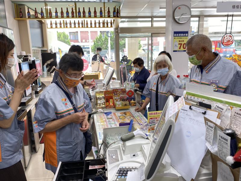 7-11一日店長收銀體驗