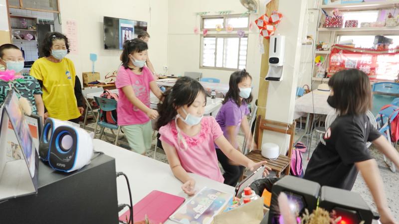 祖孫共學--抖音排舞練習-影片拍攝