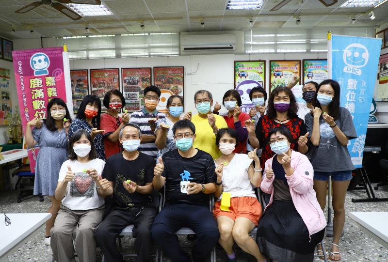 講師與民眾合照