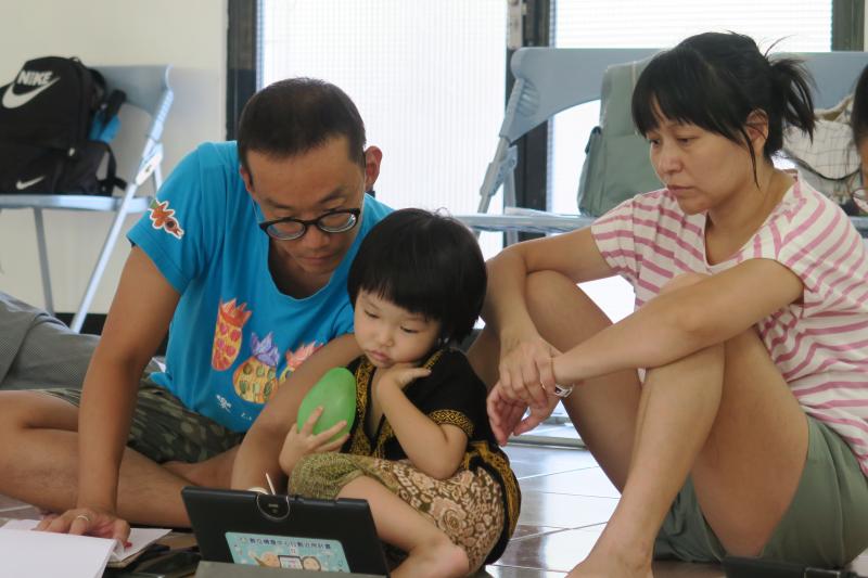 讀劇系列第二堂課  今天開始老師針對劇本來做讀劇排練