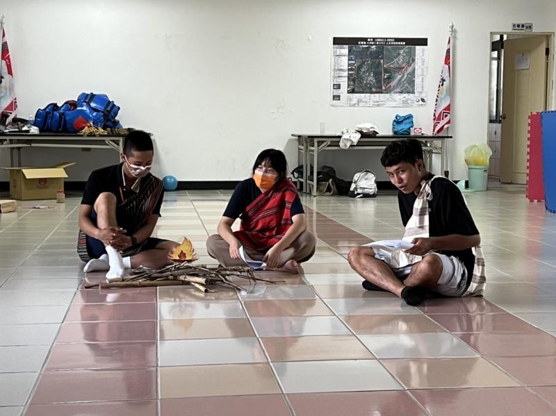 讀劇呈現，邀請了社區族人以及學校小朋友來觀賞。