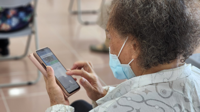 注音符號早就忘光光了，能有手寫輸入真的很方便。