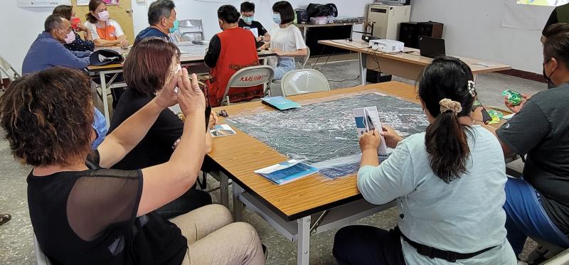 認真聽，認真學，用來多了解，也可以多運用數位產品，幫助自己資訊產品的運用。