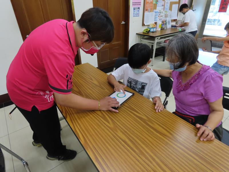 小朋友、大朋友不僅可以樂在玩中，更能樂在學中！