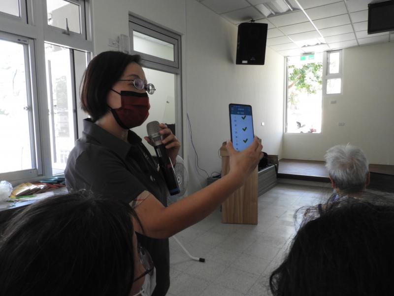 學員們實體操作