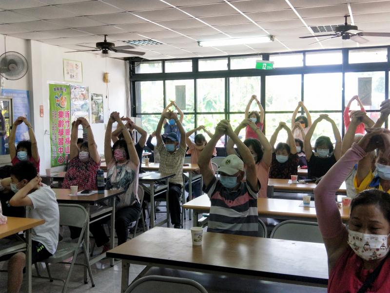 課程結合運動，讓年長者注意自身健康