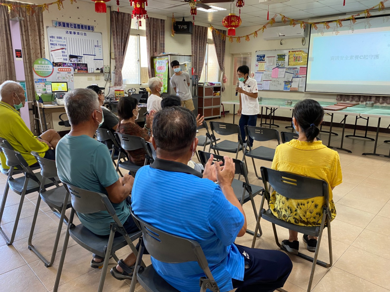 拒絕成為網路霸凌的共犯，把握「不製造、不散播、不轉寄」原則。