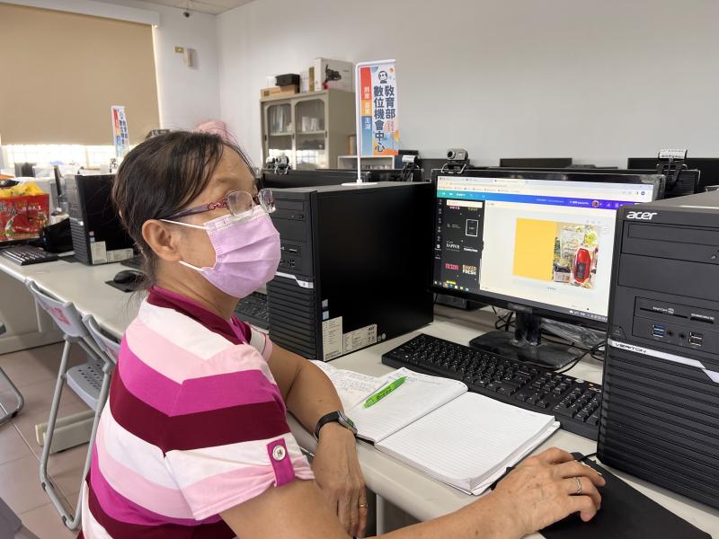 使用Canva工具編輯自家的產品型錄 。