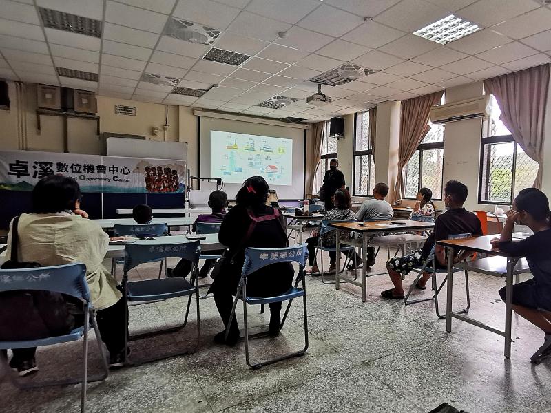 詳細介紹系統的組合