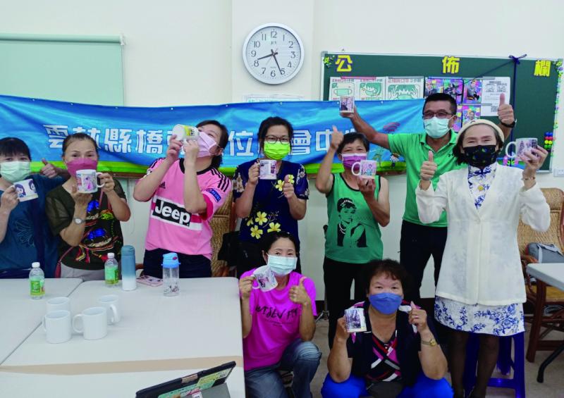 學員秀馬克杯轉印輸出成品