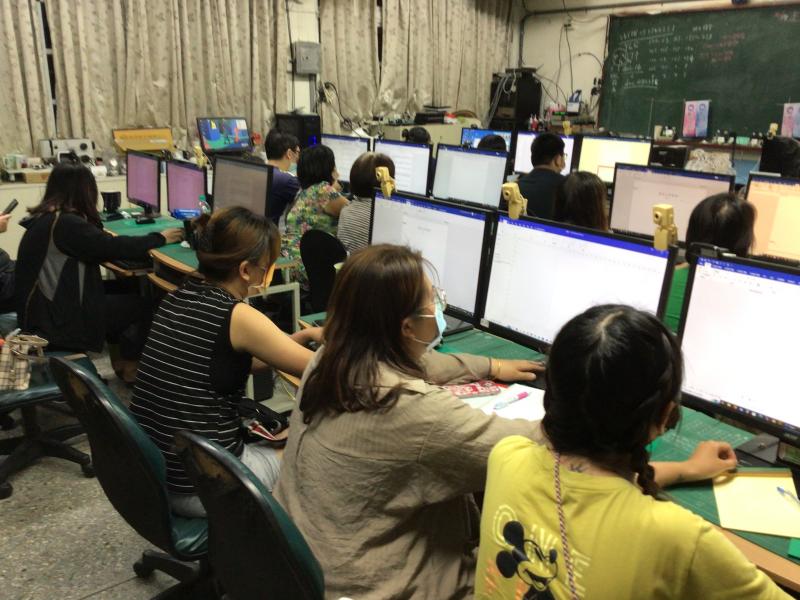 學員上課操作畫面