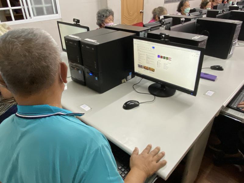 圖片還是持續在搜索中