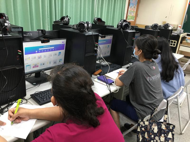 認真的學生學習