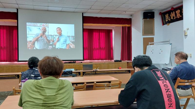 直播完成學員討論直播的優缼點