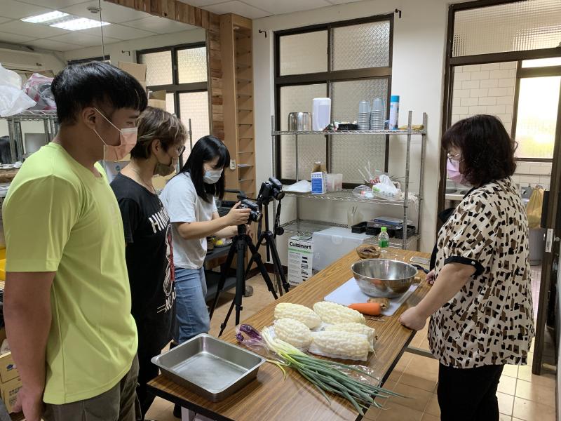 老師教大家食譜紀錄拍攝技巧