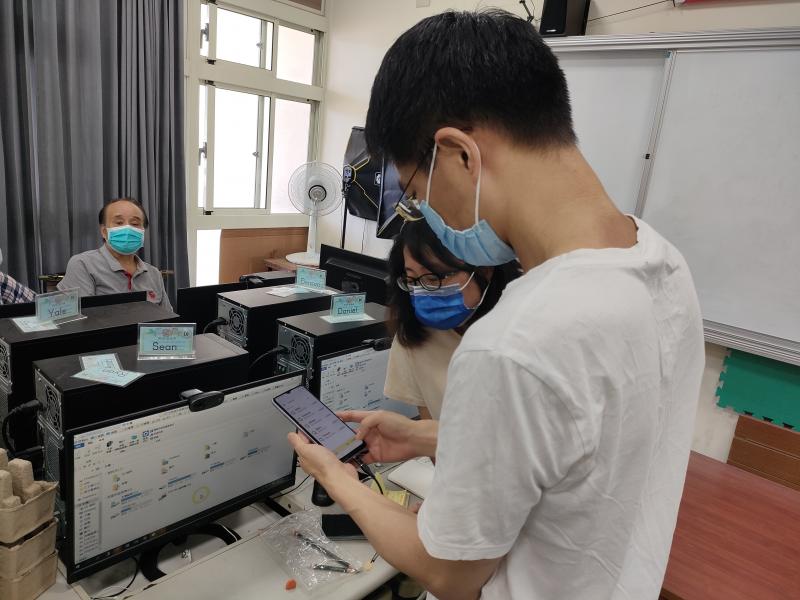 行動支付手機操作